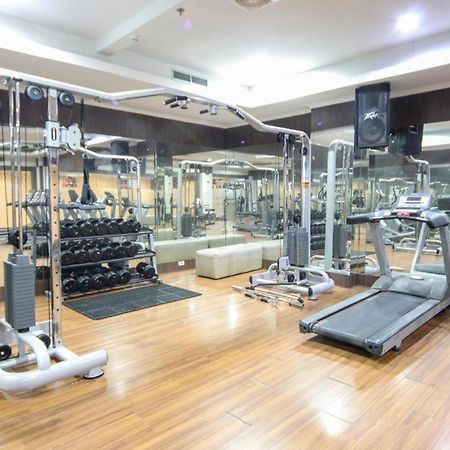 New Hollywood Hotel Pekanbaru Εξωτερικό φωτογραφία