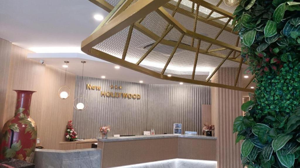 New Hollywood Hotel Pekanbaru Εξωτερικό φωτογραφία