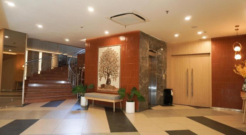 New Hollywood Hotel Pekanbaru Εξωτερικό φωτογραφία