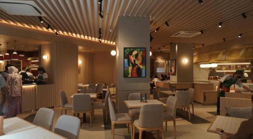 New Hollywood Hotel Pekanbaru Εξωτερικό φωτογραφία